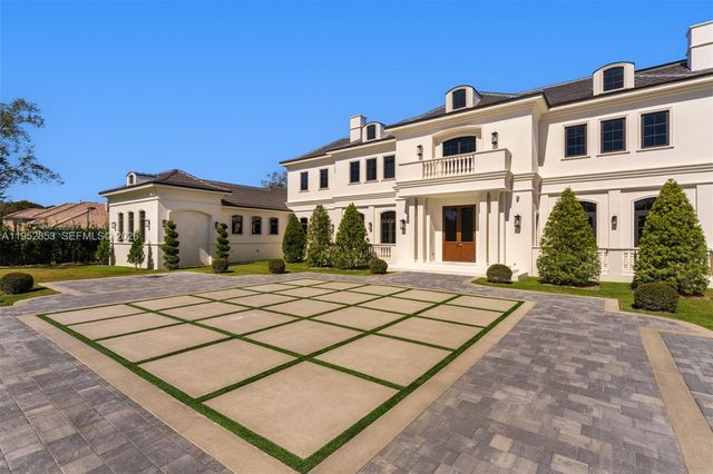 5901 SW 107th St, Pinecrest, FL 33156