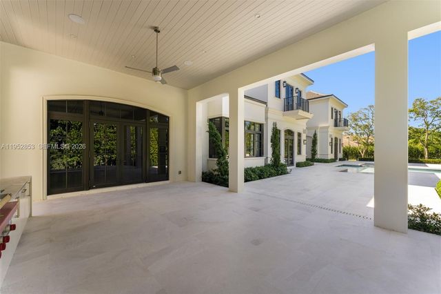 5901 SW 107th St, Pinecrest, FL 33156