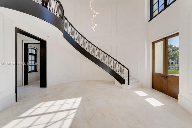 5901 SW 107th St, Pinecrest, FL 33156