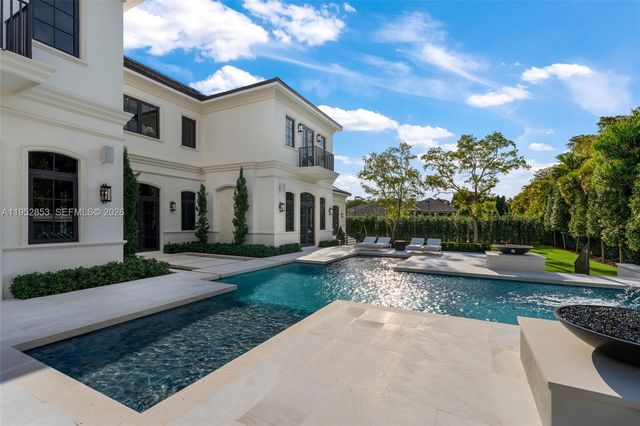 5901 SW 107th St, Pinecrest, FL 33156