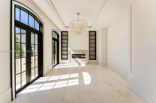 5901 SW 107th St, Pinecrest, FL 33156