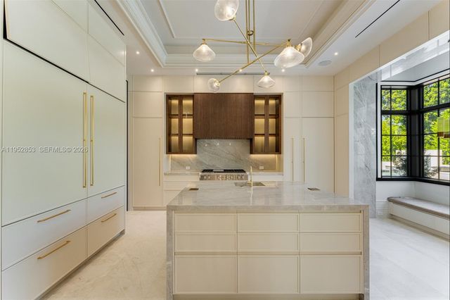 5901 SW 107th St, Pinecrest, FL 33156