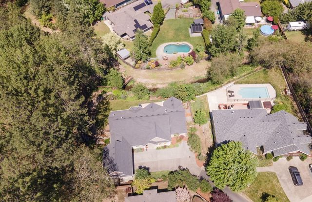 2202 SE Linden Lane, Grants Pass, OR 97527