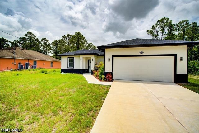 1020 Carroll ST E, Lehigh Acres, FL 33974