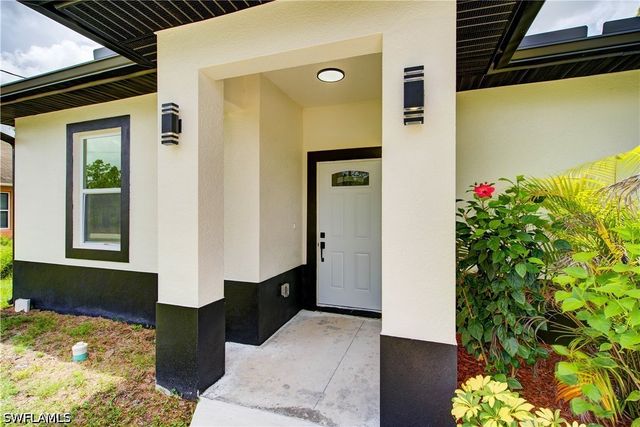 1020 Carroll ST E, Lehigh Acres, FL 33974