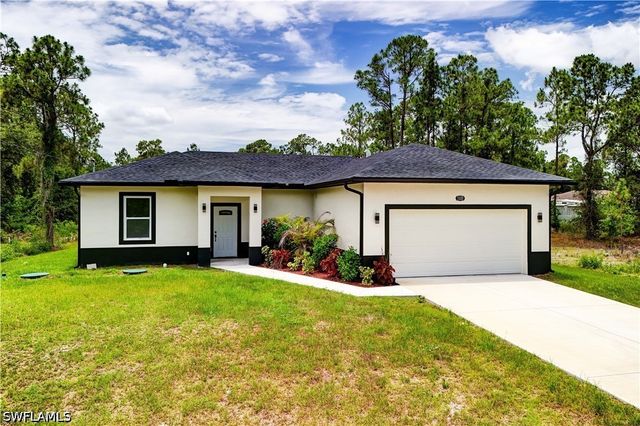 1020 Carroll ST E, Lehigh Acres, FL 33974