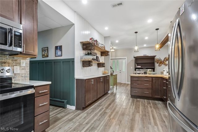 21 Harmony Hills Drive, Akron, OH 44321