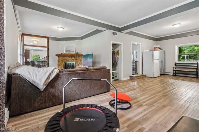 21 Harmony Hills Drive, Akron, OH 44321