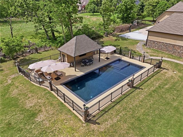 11305 Pembrook Circle, Bentonville, AR 72712
