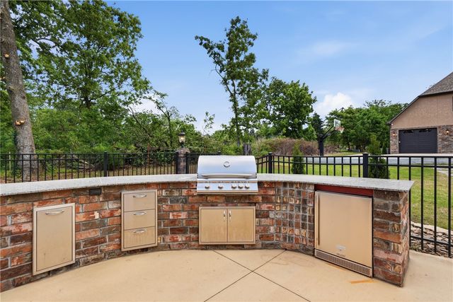 11305 Pembrook Circle, Bentonville, AR 72712