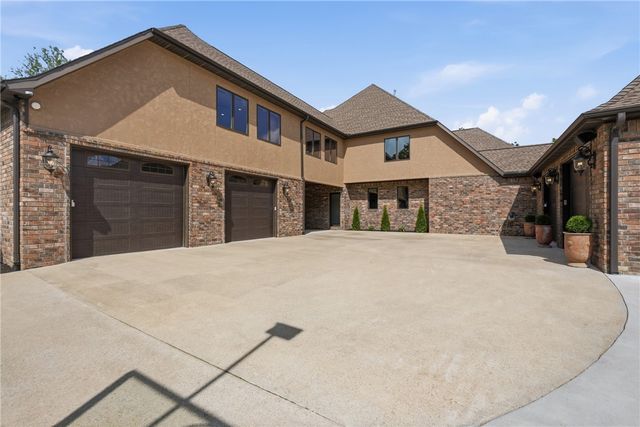 11305 Pembrook Circle, Bentonville, AR 72712