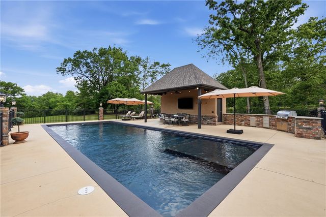 11305 Pembrook Circle, Bentonville, AR 72712