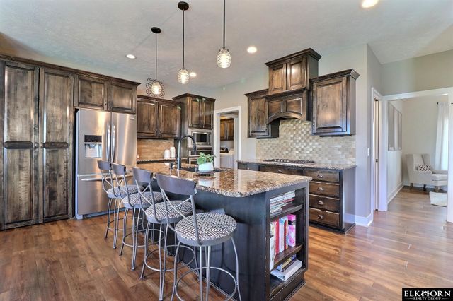18954 Pratt Street, Elkhorn, NE 68022