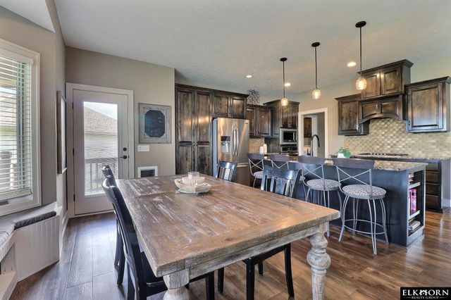 18954 Pratt Street, Elkhorn, NE 68022