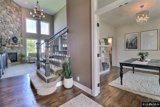 18954 Pratt Street, Elkhorn, NE 68022
