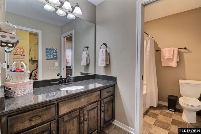 18954 Pratt Street, Elkhorn, NE 68022