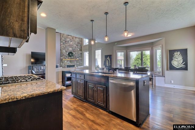18954 Pratt Street, Elkhorn, NE 68022