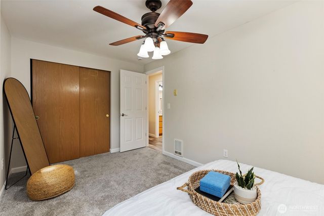 22445 Sunridge Way NE, Poulsbo, WA 98370