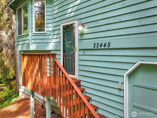 22445 Sunridge Way NE, Poulsbo, WA 98370