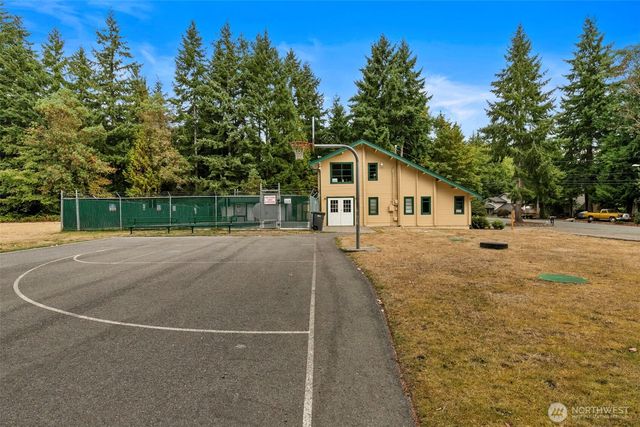 22445 Sunridge Way NE, Poulsbo, WA 98370