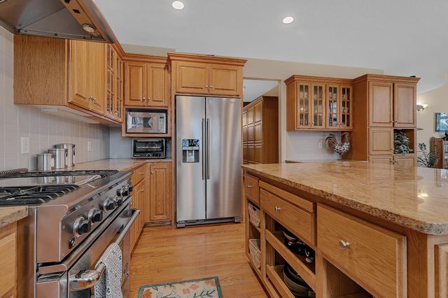 1403 Broadway Ave Avenue S, Sauk Rapids, MN 56379