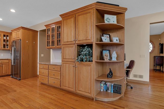 1403 Broadway Ave Avenue S, Sauk Rapids, MN 56379