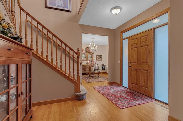 1403 Broadway Ave Avenue S, Sauk Rapids, MN 56379