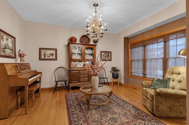 1403 Broadway Ave Avenue S, Sauk Rapids, MN 56379