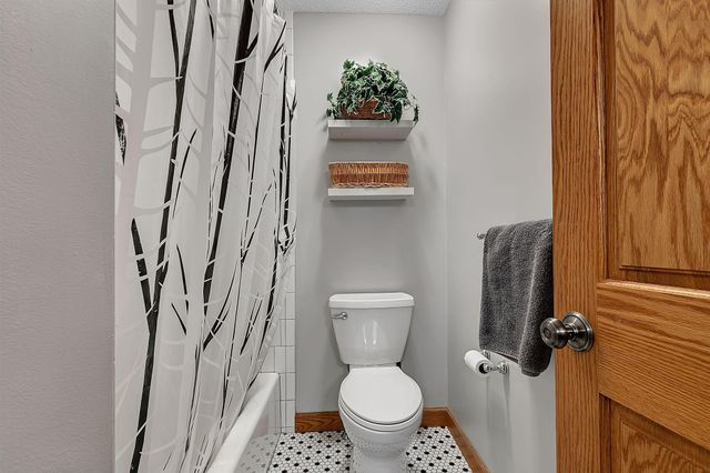 1403 Broadway Ave Avenue S, Sauk Rapids, MN 56379