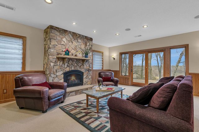 1403 Broadway Ave Avenue S, Sauk Rapids, MN 56379