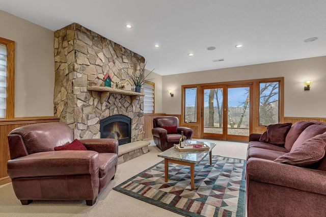 1403 Broadway Ave Avenue S, Sauk Rapids, MN 56379