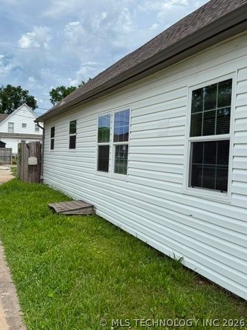 210 E Will Rogers Boulevard, Claremore, OK 74017