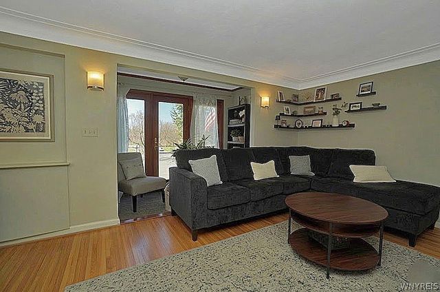 233 Crosby Boulevard, Amherst, NY 14226