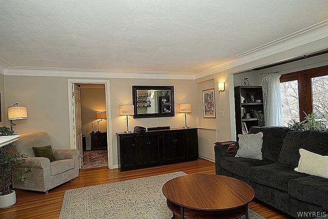 233 Crosby Boulevard, Amherst, NY 14226