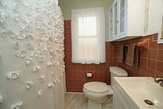 233 Crosby Boulevard, Amherst, NY 14226