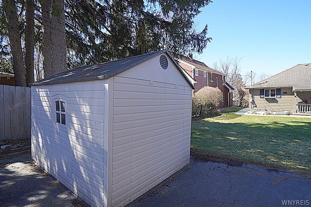 233 Crosby Boulevard, Amherst, NY 14226