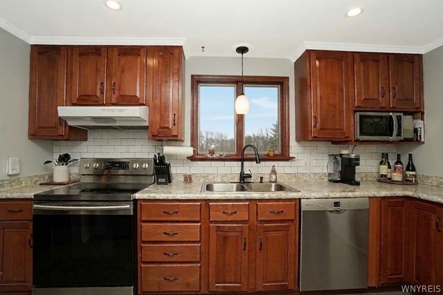 233 Crosby Boulevard, Amherst, NY 14226