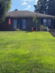 233 Crosby Boulevard, Amherst, NY 14226