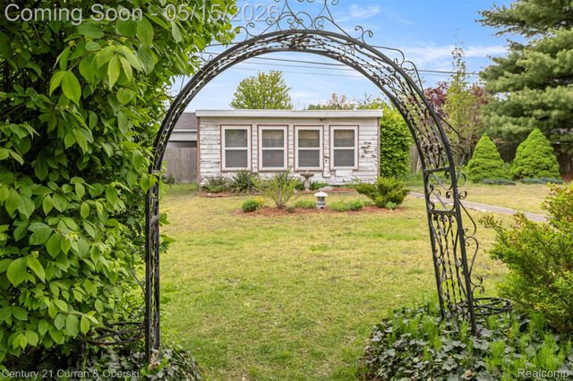 24700 Goddard Road, Taylor, MI 48180