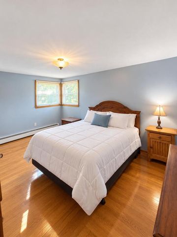 8706 W Courtland AVENUE, Milwaukee, WI 53225