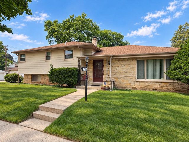 8706 W Courtland AVENUE, Milwaukee, WI 53225