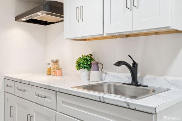 710 Vienna Street, San Francisco, CA 94112