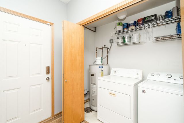 950 67th Street 410, West Des Moines, IA 50266