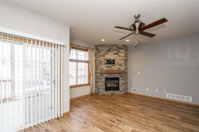 950 67th Street 410, West Des Moines, IA 50266