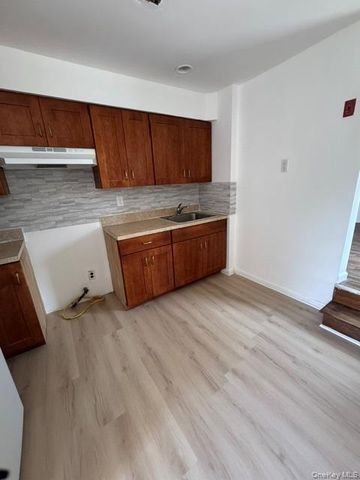 2534 Grand Avenue, Baldwin, NY 11510