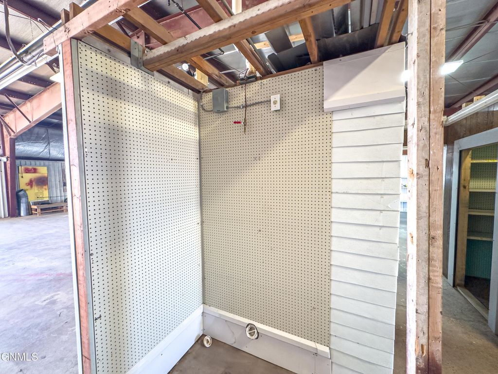 606 Broadway E, Williston, ND 58801 photo 18