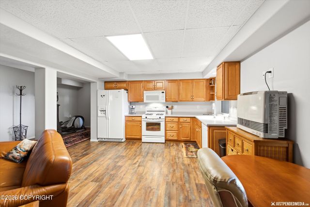 14760 Prator Street, Anchorage, AK 99516