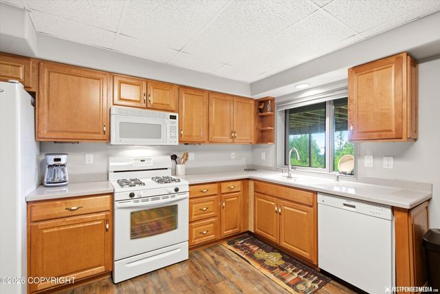 14760 Prator Street, Anchorage, AK 99516