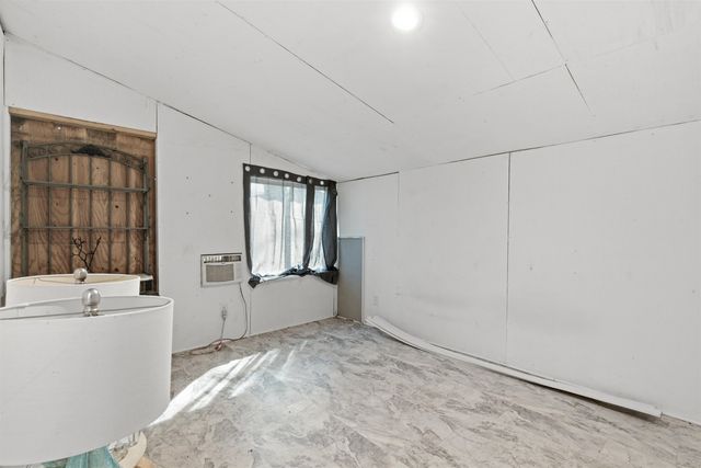 140 Simpson Ave Avenue, Woodruff, SC 29388