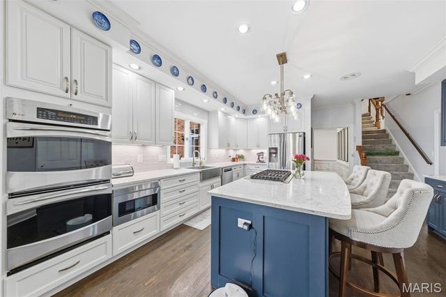 13506 River Forest Place, St Louis, MO 63128